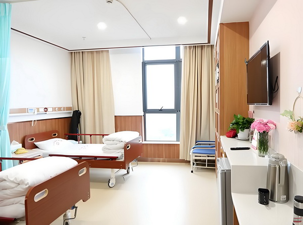 深圳市招调入户条件_这版超人如何应对特朗普的时代 这版超人能疮功防褥